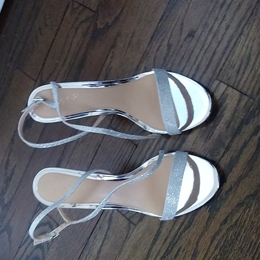 Jewel Badgley Mischka shoes